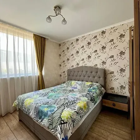 Apartment прекрасен и тих двустаен апартамент Turquoise Blue Flower *